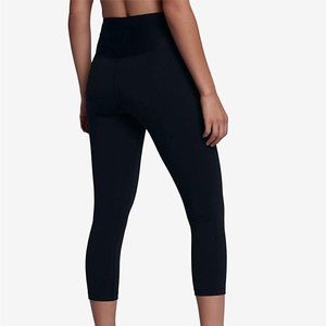 Nike Pants - NWT Nike Women’s Power Sculpt Lux High Tights Nike Pants - NWT Nike Women’s Power Sculpt Lux High Tights